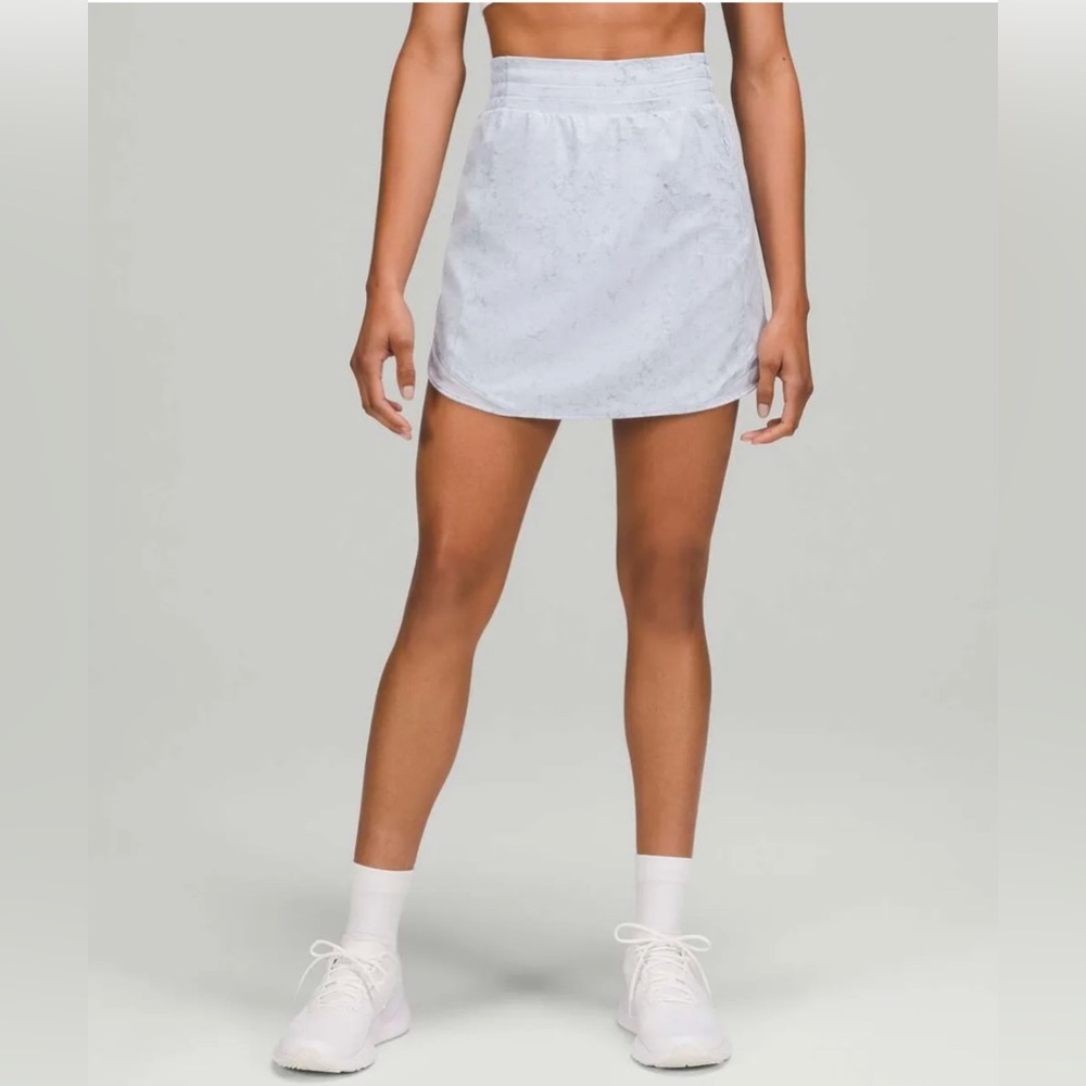 Lululemon shorty Hot High Rise skirt *LONG gravel dust pastel blue size 10